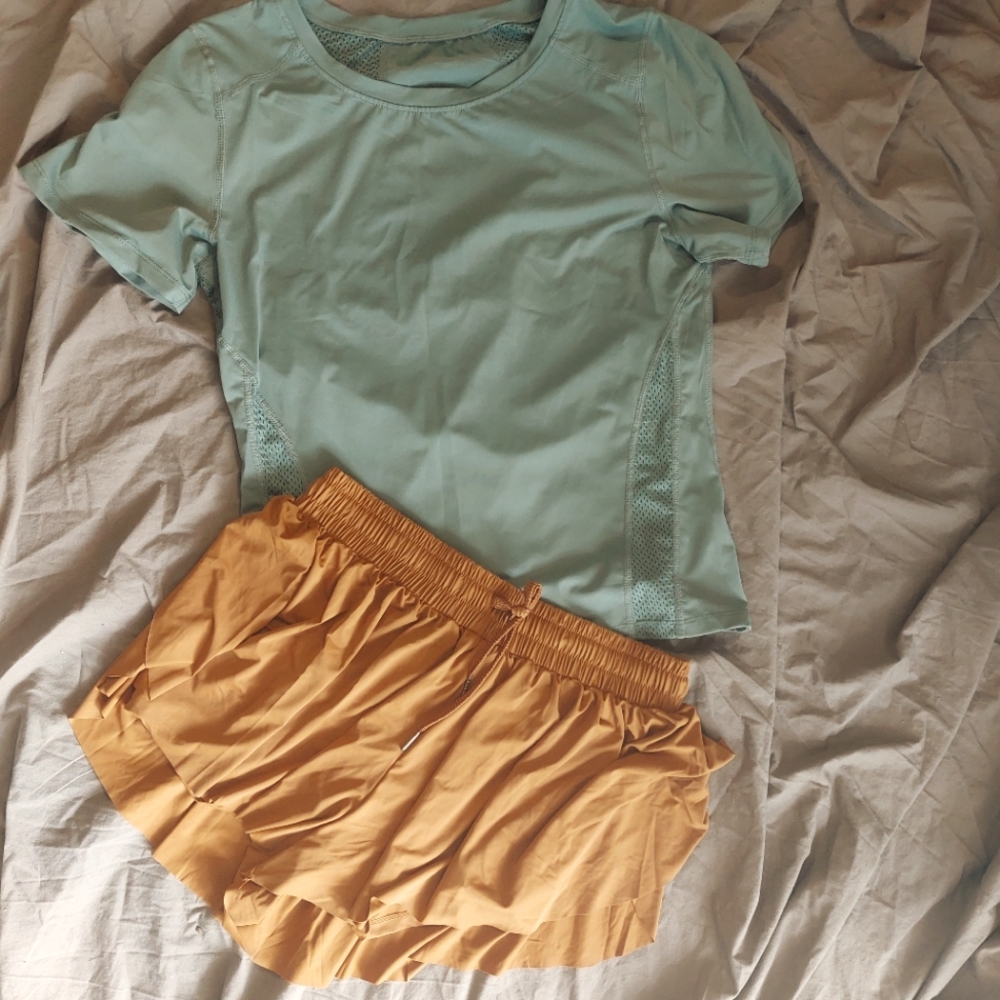 Activewear Set - Picture 1 of 7